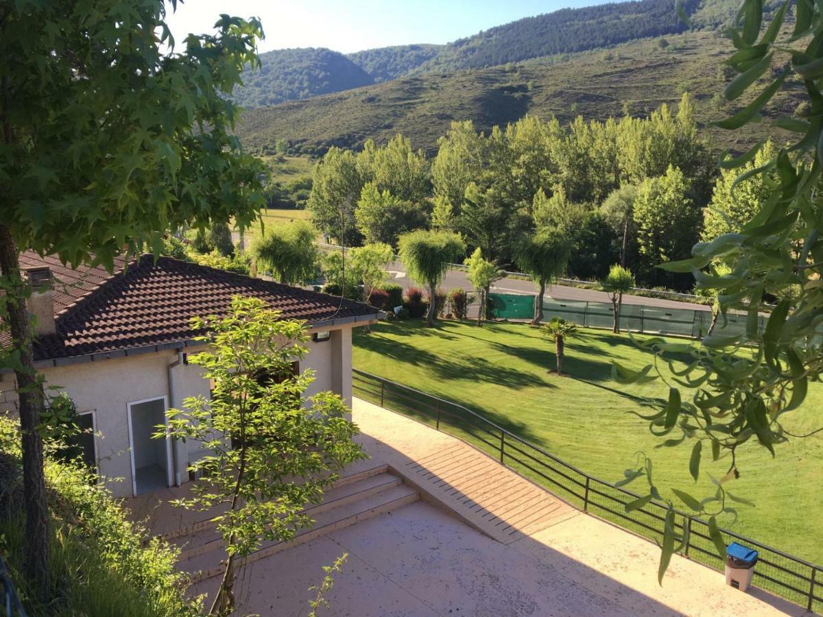 Apartamento Ezcaray Con Piscina Zorraquín Eksteriør bilde