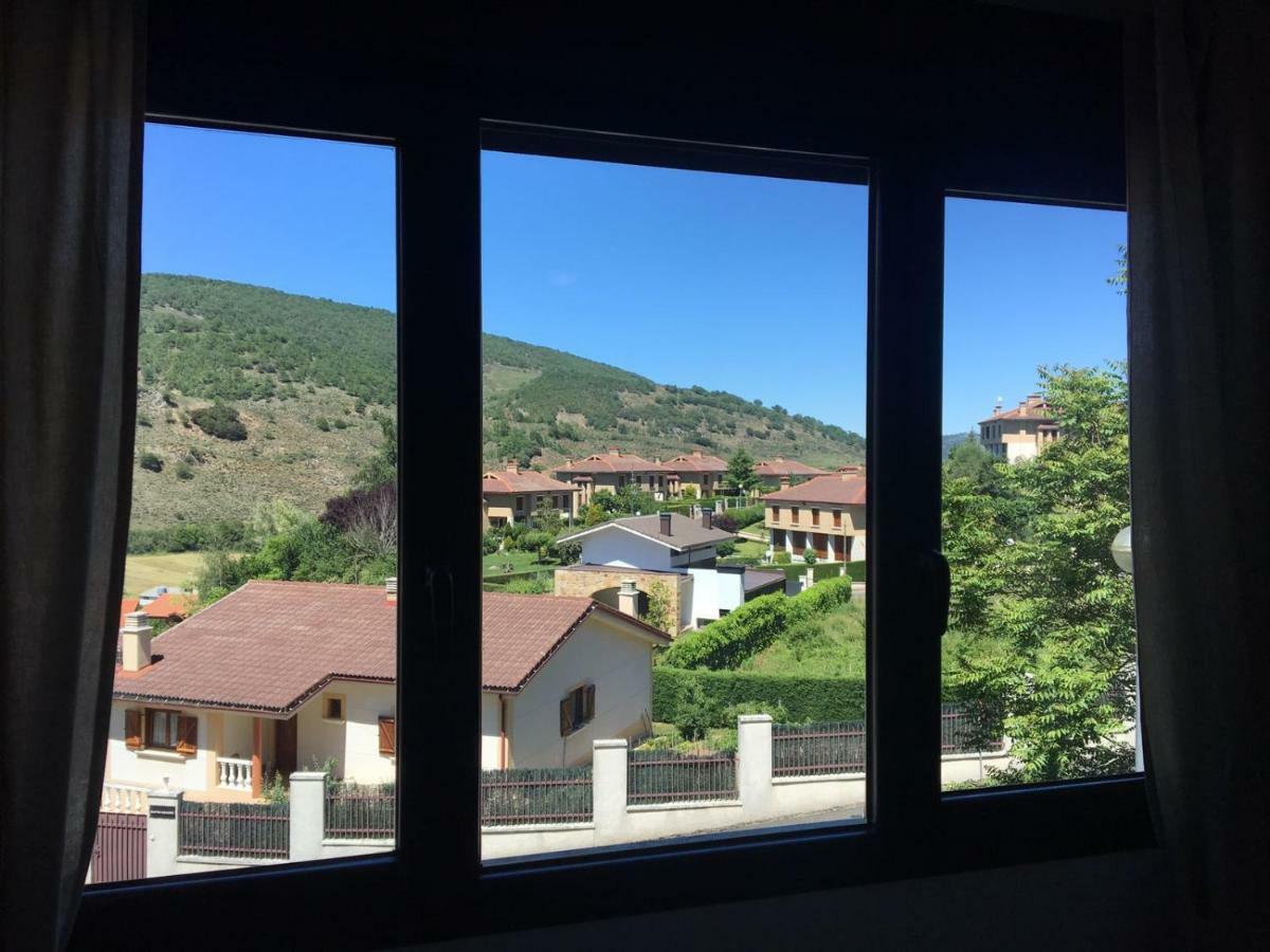 Apartamento Ezcaray Con Piscina Zorraquín Eksteriør bilde